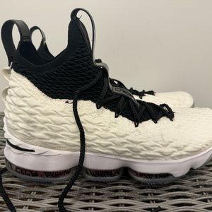 Men’s - Nike Lebron 15 - Graffiti - Size 10